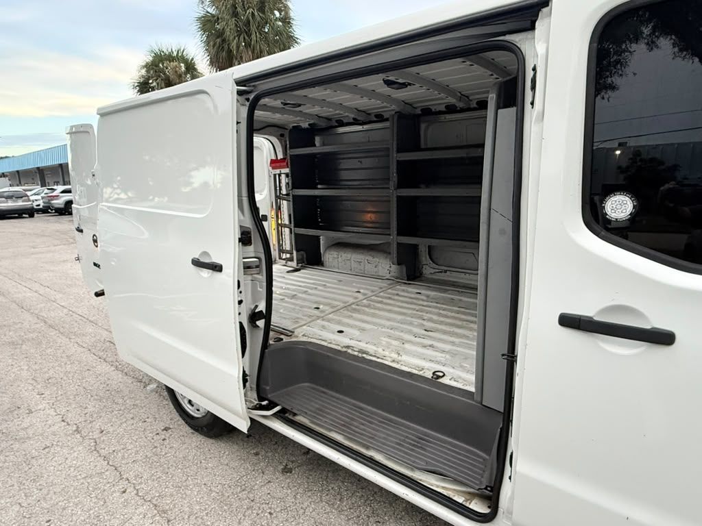 2017 Nissan NV Cargo SV - Photo 6